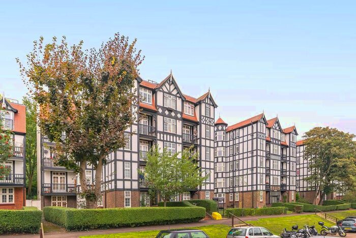 Studio To Rent In Oakeshott Avenue, Highgate, London, N6