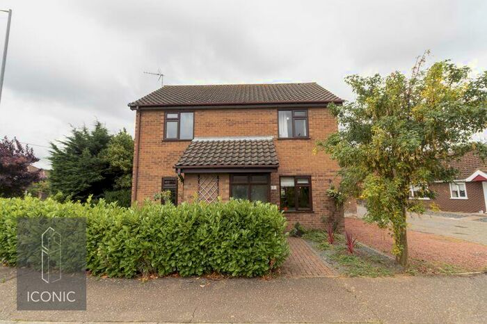 4 Bedroom Detached House For Sale In St. Faith's Close, Gt. Witchingham, Norwich., NR9