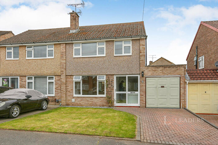 3 Bedroom Semi Detached House To Rent In Allen Road, Hedge End, Southampton, SO30