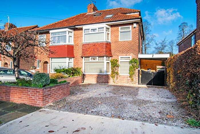 4 Bedroom Semi Detached House For Sale In Meadowfields Drive, York, YO31