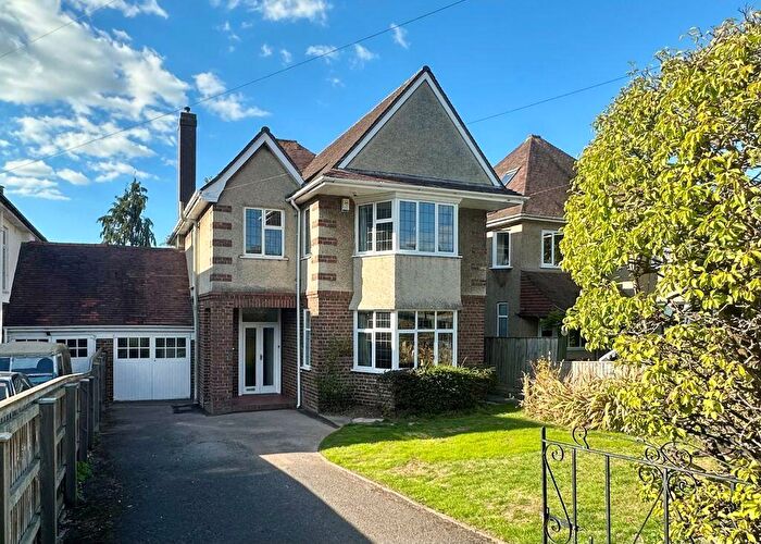 4 Bedroom Link Detached House For Sale In Rylestone Grove | Stoke Bishop, BS9
