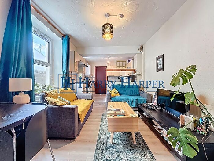 2 Bedroom Flat To Rent In Cathays Terrace, Cathays, CF24