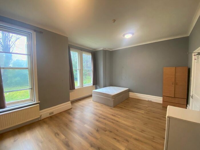 1 Bedroom Flat To Rent In Kingston Road, Richmond TW11