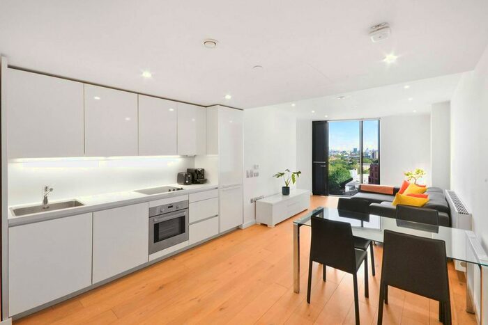 1 Bedroom Flat To Rent In Walworth Road, Elephant And Castle, London, SE1