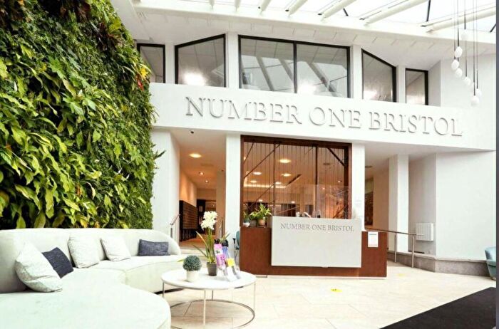 1 Bedroom Apartment To Rent In Lewins Mead, Number One Bristol Lewins Mead, BS1