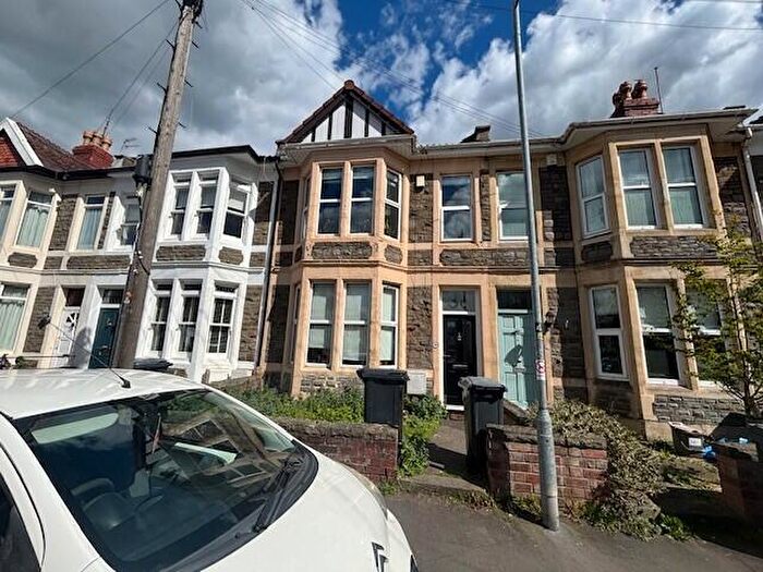 5 Bedroom House To Rent In Victoria Park, Fishponds, Bristol, BS16