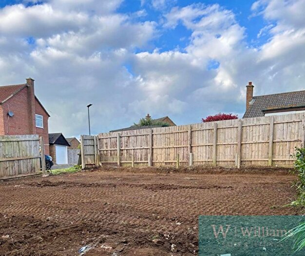 2 Bedroom Detached Bungalow For Sale In Woodhall Drive, Sandown, PO36