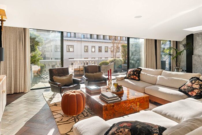 3 Bedroom Flat For Sale In Strand, London, WC2R