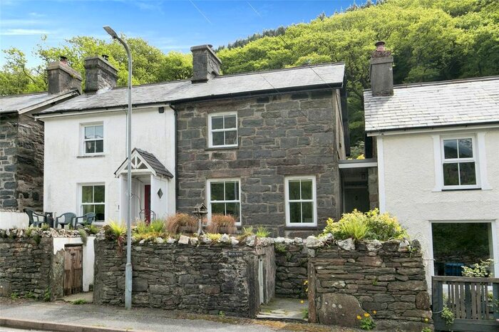 2 Bedroom Semi-Detached House For Sale In Nant Gwynant, Caernarfon, Gwynedd, LL55