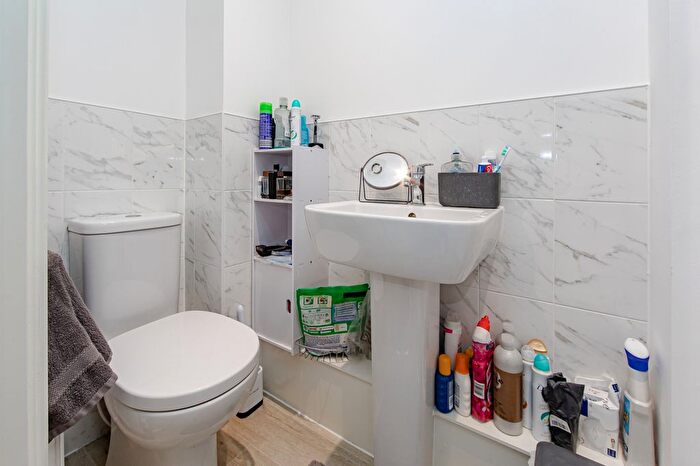 2 Bedroom Flat To Rent In Barcro Square, Colchester, CO1