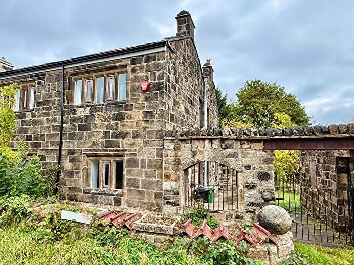 3 Bedroom End Terrace House To Rent In Troy Hill, Horsforth, Leeds, LS18