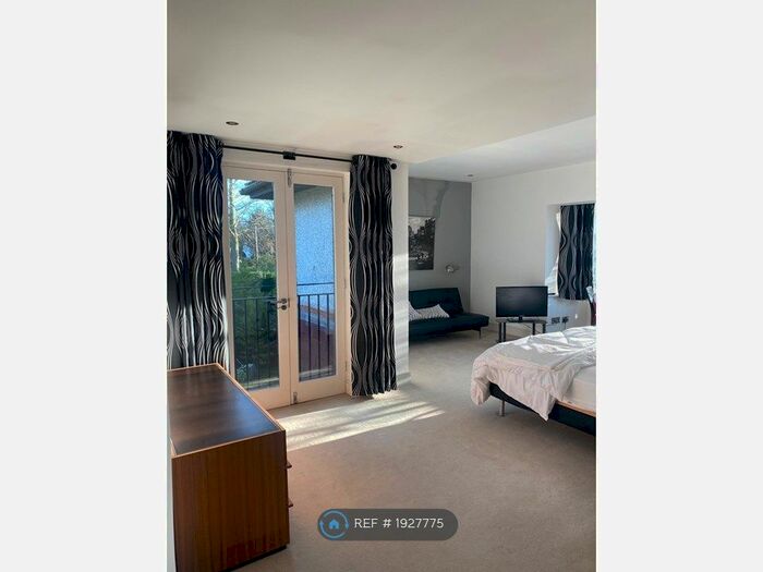 1 Bedroom Flat To Rent In Hale, Hale, Altrincham, WA15