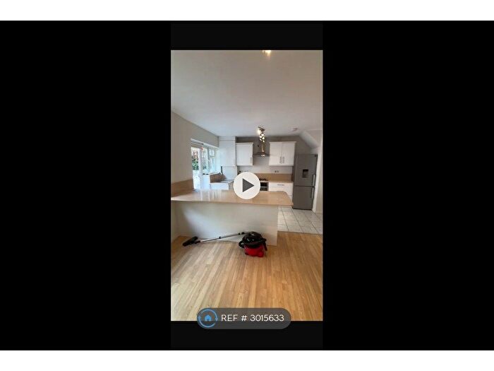 3 Bedroom Semi-Detached House To Rent In Worcester Crescent, London, NW7