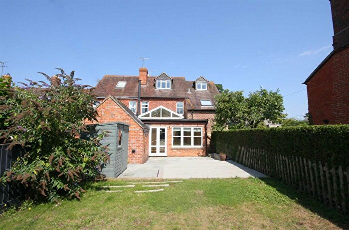 5 Bedroom Semi-Detached House To Rent In High Street, SN6