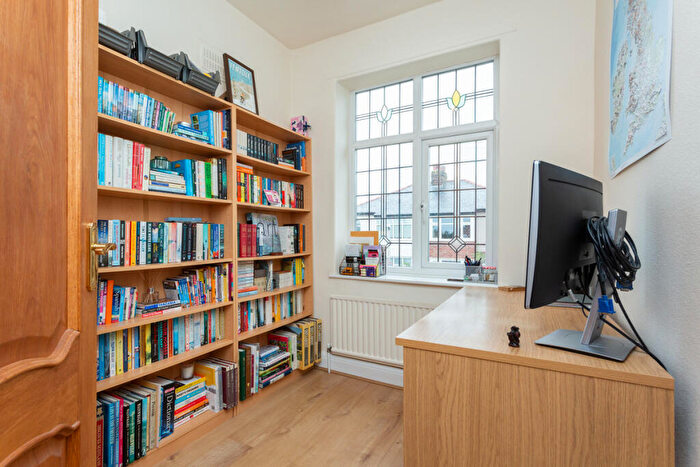 4 Bedroom Semi Detached House For Sale In Windsor Drive, Fulwood, PR2