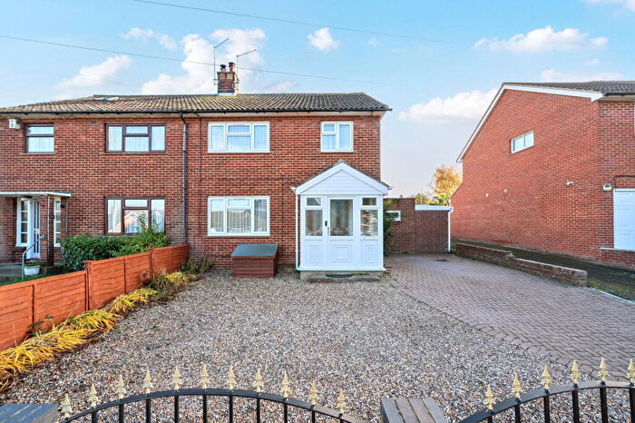 3 Bedroom Semi Detached House For Sale In A Home That Has Pretty Much It All - Station Road, ME8