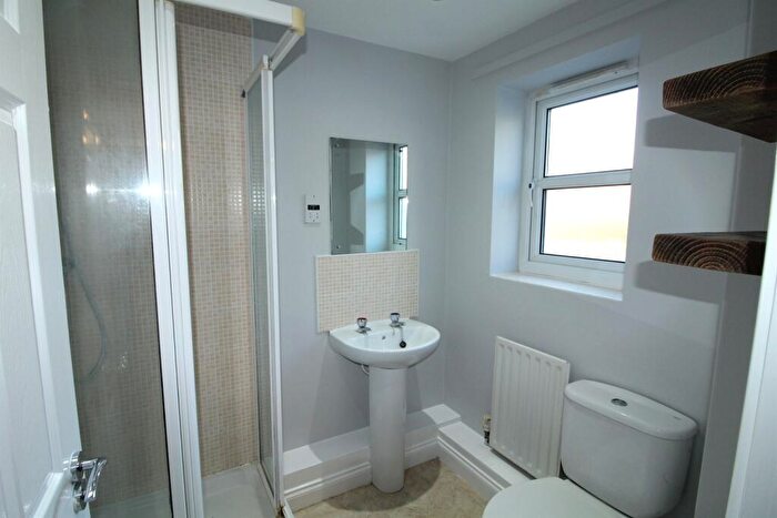 2 Bedroom Apartment To Rent In Abbey Court, Headingley, LS5
