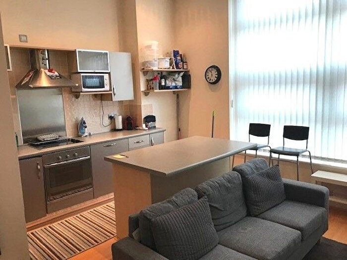 1 Bedroom Flat To Rent In Platinum Apartments, Jewellery Quarter, B18