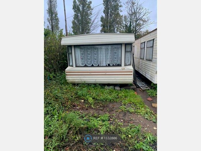 2 Bedroom Mobile/park Home To Rent In Codham Hall Lane, Brentwood, CM13