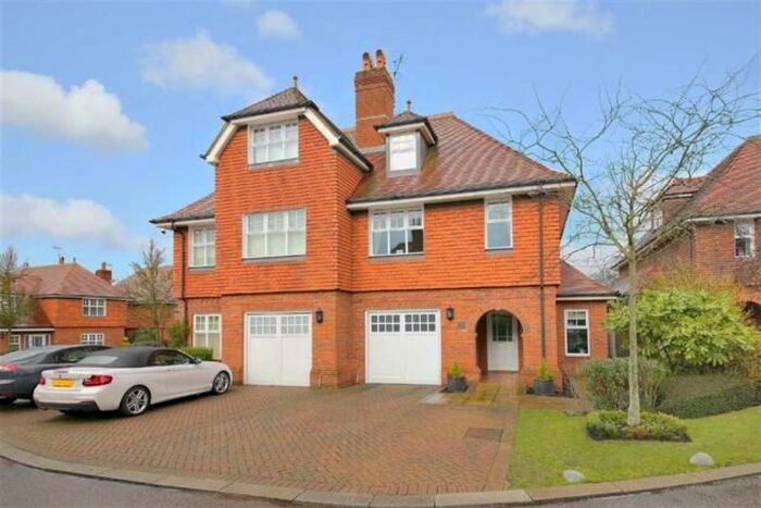 3 Bedroom Semi-Detached House To Rent In Holbrook Gardens, Wall Hall, Aldenham, WD25