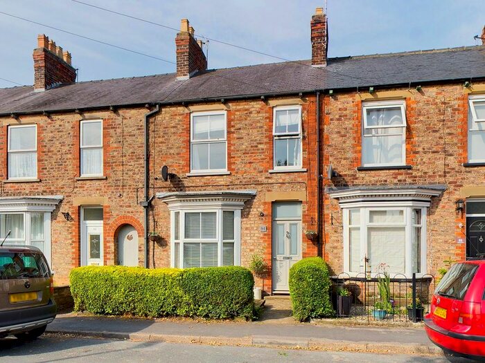 2 Bedroom Terraced House For Sale In Victoria Road, Driffield, YO25