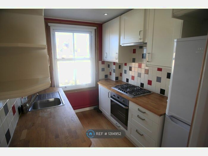 1 Bedroom Flat To Rent In Elgin Road, London CR0