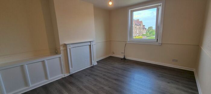 2 Bedroom Flat To Rent In Parkhead Avenue, Parkhead, EH11