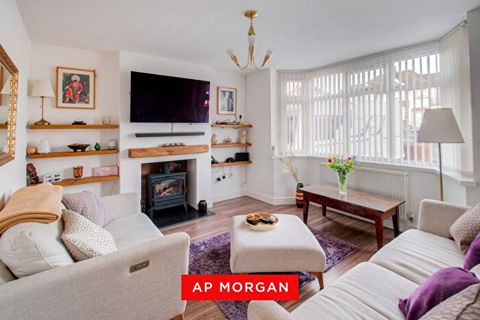 4 Bedroom Detached House For Sale In Vicarage Road, Wollaston, Stourbridge, West Midlands, DY8