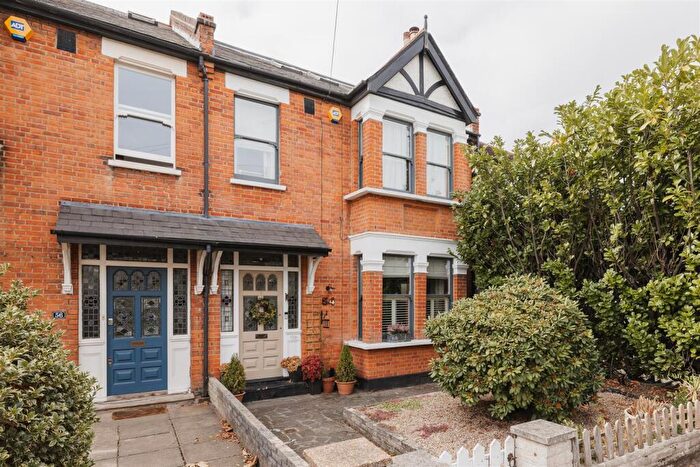 4 Bedroom House For Sale In Horn Lane, Woodford Green, IG8