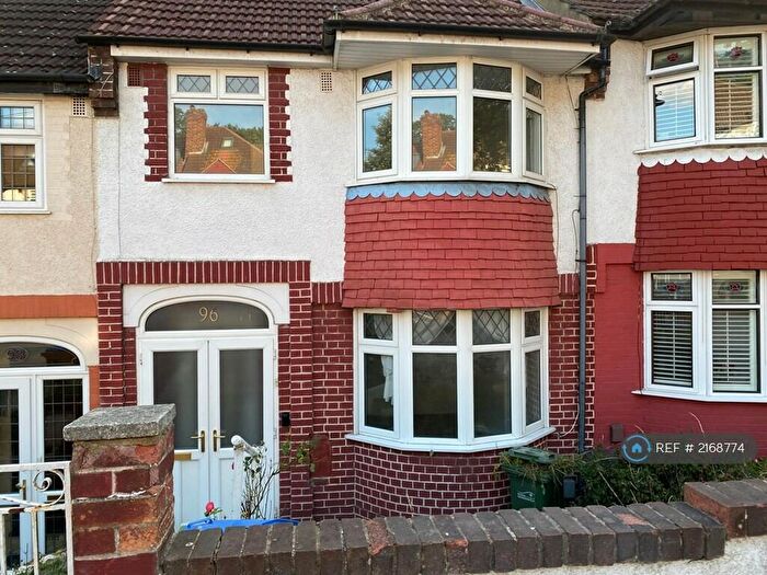 4 Bedroom Terraced House To Rent In Castlewood Drive, London, SE9