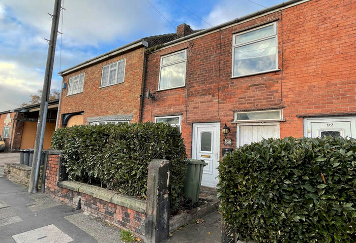 3 Bedroom Terraced House To Rent In Old Hall Road, Chesterfield, Derbyshire, S40