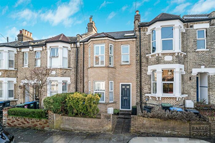 4 Bedroom Terraced House For Sale In Gresham Close, Enfield, EN2