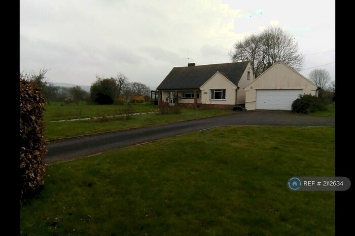 2 Bedroom Bungalow To Rent In Five Lanes, Caldicot, NP26