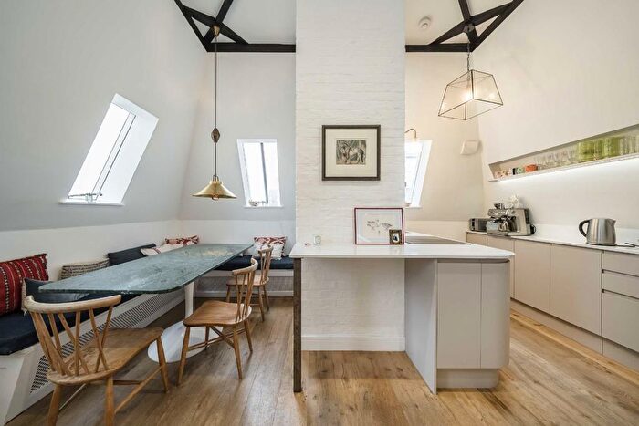 2 Bedroom Flat For Sale In Gatliff Close, Belgravia, SW1W