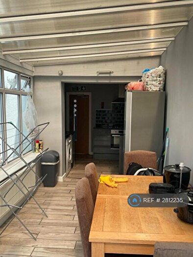 5 Bedroom Semi Detached House To Rent In Exmoor Close, Chelmsford, CM1