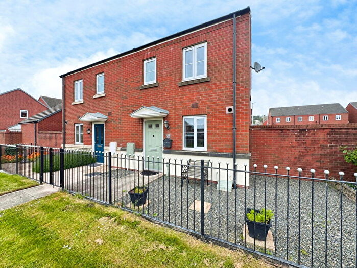 3 Bedroom Semi-Detached House For Sale In Rhodfa Delme, Llanelli, SA15