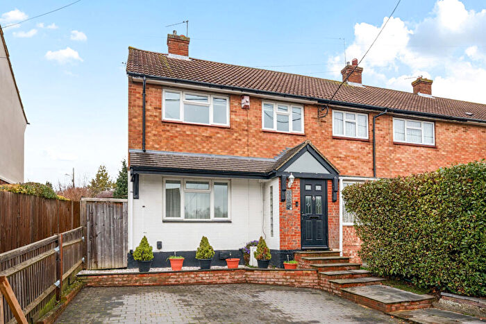 3 Bedroom End Of Terrace House For Sale In Fens Way, Swanley, Kent, BR8