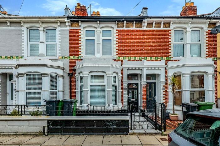 2 Bedroom Detached House To Rent In Chasewater Avenue, Portsmouth, Hampshire, PO3