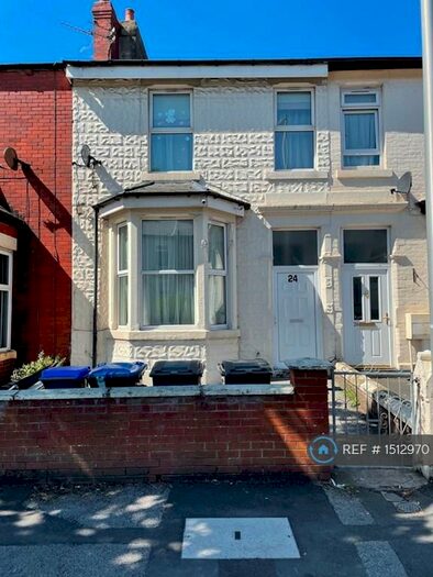 2 Bedroom Flat To Rent In Buchanan Street, Blackpool, FY1
