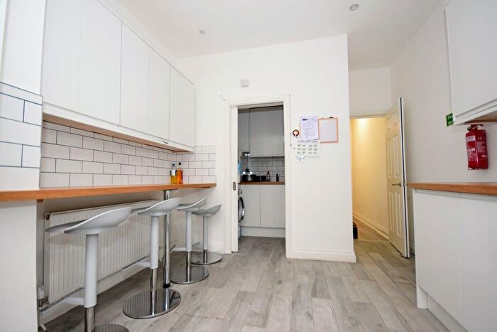 1 Bedroom Property To Rent In Room, Rosslyn Cres, Harrow, HA1