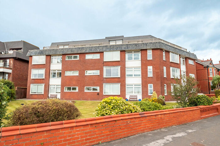2 Bedroom Apartment For Sale In High Legh, Marine Drive, Fairhaven, FY8