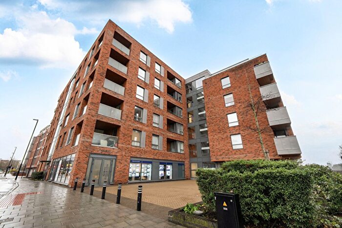 1 Bedroom Flat For Sale In High Street, Brentford, TW8