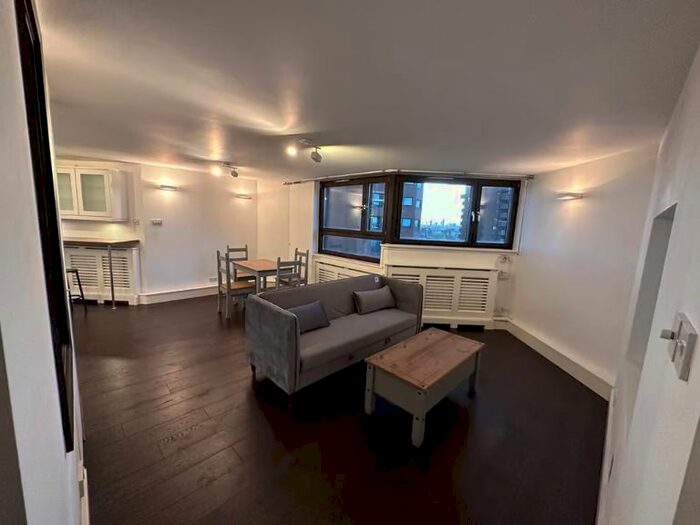 2 Bedroom Flat To Rent In Blantyre Tower, Chelsea, SW10