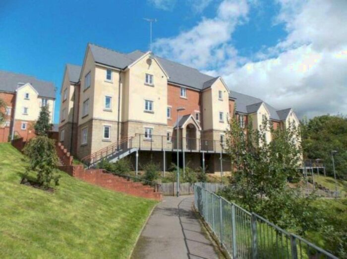 2 Bedroom Flat To Rent In Providence Court, Frome, BA11