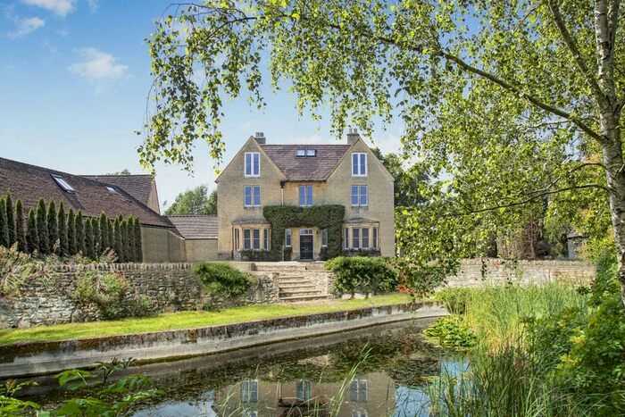 1 Bedroom Flat To Rent In Church Farmhouse, Holton, OX33