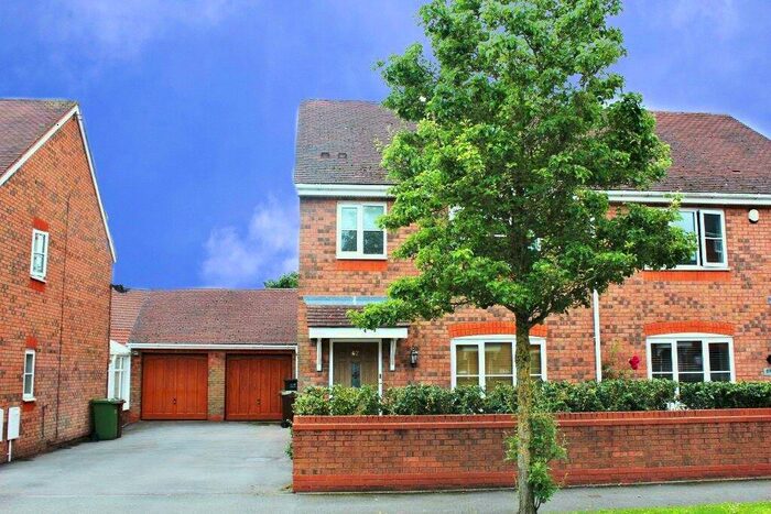 3 Bedroom Semi-Detached House To Rent In Rumbush Lane, Shirley, Solihull, B90