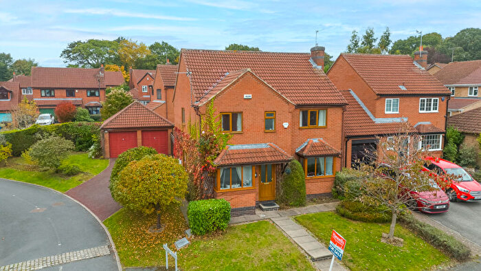 4 Bedroom Detached House For Sale In Silverburn Drive, Oakwood, DE21