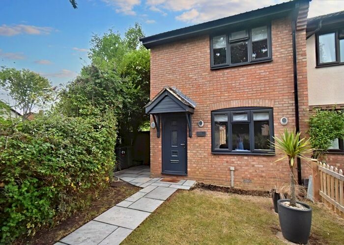 2 Bedroom Semi-Detached House To Rent In Longstock Close, RG24