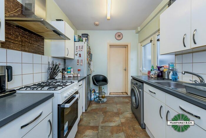 4 Bedroom Terraced House To Rent In Mallams Mews, London, SW9