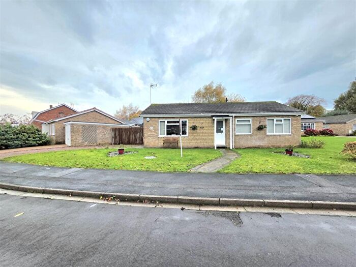 3 Bedroom Detached Bungalow For Sale In Chestnut Avenue, Donington, Spalding, PE11